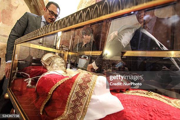 Pope With Mask Pope Mask Photos and Premium High Res Pictures - Getty Images