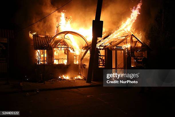 Separatists soldiers destroy during the night a heavy artillery shoot from the ukrainian army