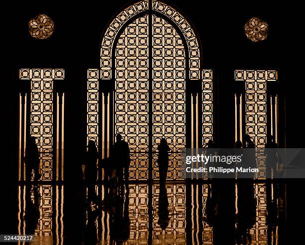 silhouette inside king hassan ii mosque, morocco - mosque hassan ii fotografías e imágenes de stock