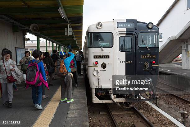 ibusuki no tamatebako excursiones tren en japón - 指宿市 fotografías e imágenes de stock