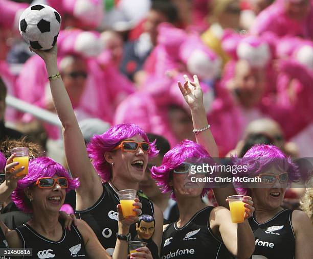 irb sevens world cup - day 2 - ladies cup day 2 stock pictures, royalty-free photos & images