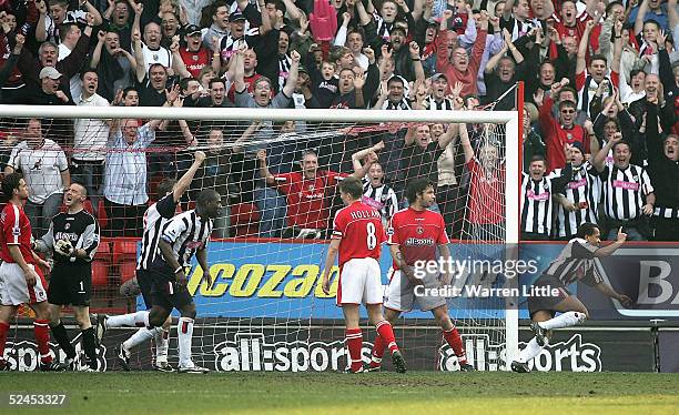 Robert Earnshaw of West Bromwich Albion celebrates scoring his first goal of his hatrick during the Barclays Premiership match between Charlton...