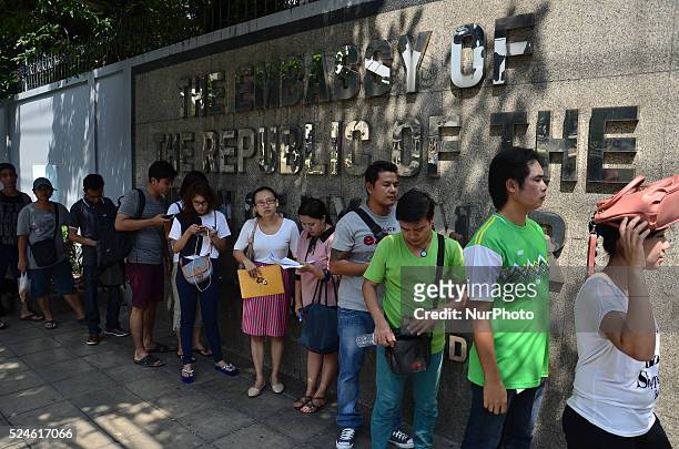 Burmeses line up as they take part in the pre-election at Myanmar Embassy in Bangkok, Thailand on October 17, 2015. The general election in Myanmar...