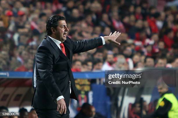 Benfica's head coach Rui Vitria during the UEFA Champions League Group C football match between SL Benfica and Atletico de Madrid at the Luz stadium...