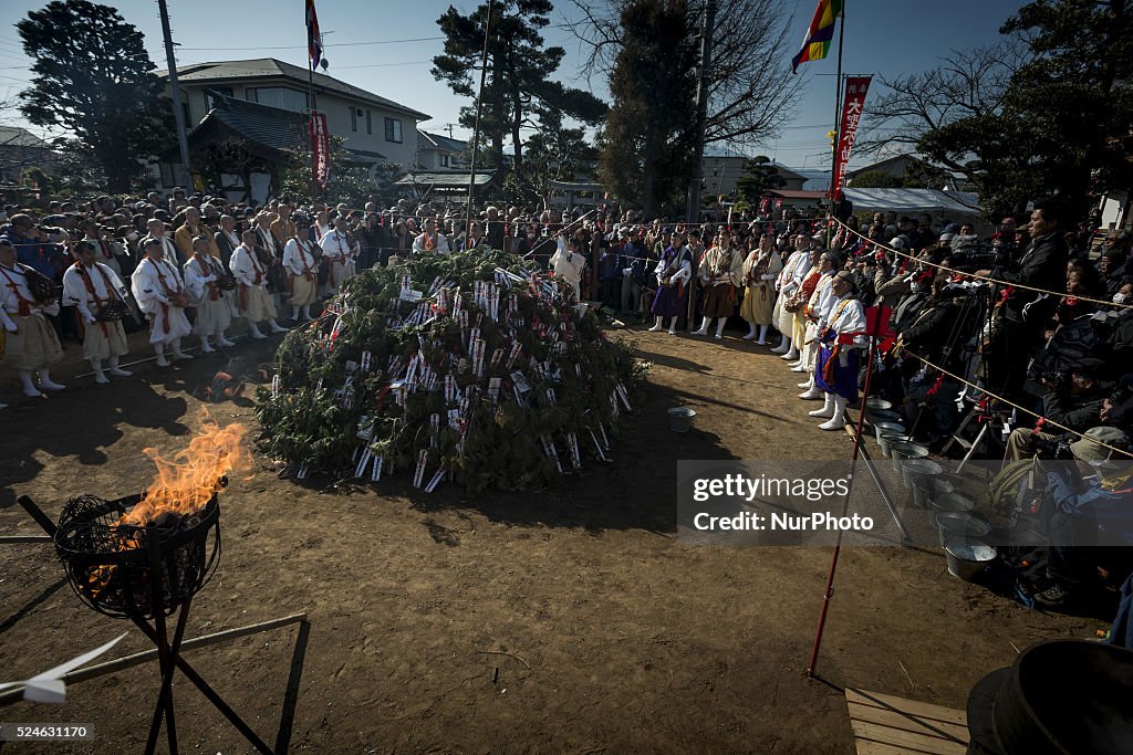 Manpuku-temple Firewalking Festival