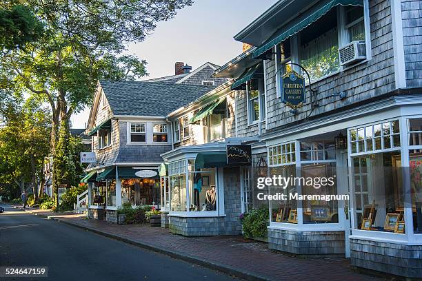 view of edgartown - façade boutique photos et images de collection