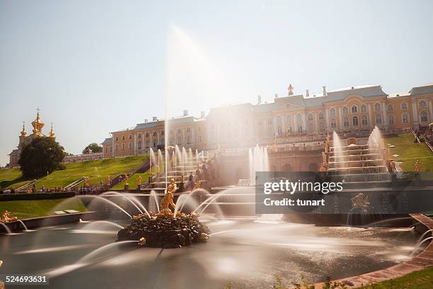 garden cascade of peterhof palace, saint petersburg, russia - petergof stock pictures, royalty-free photos & images