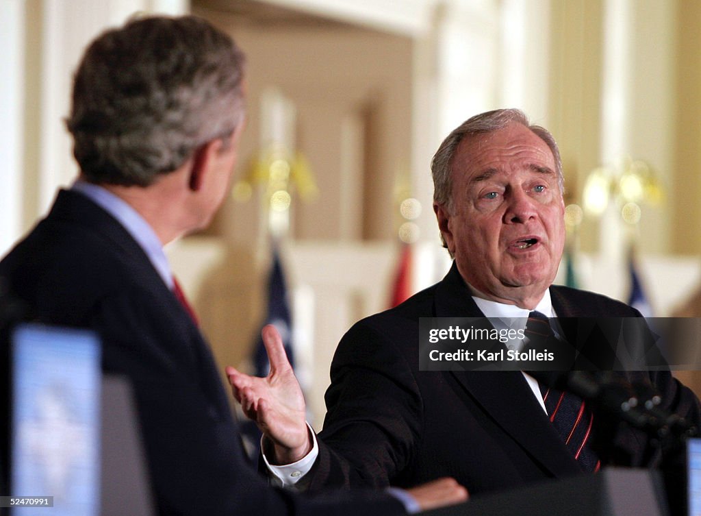 President Bush Meets With Mexican And Canadian Leaders