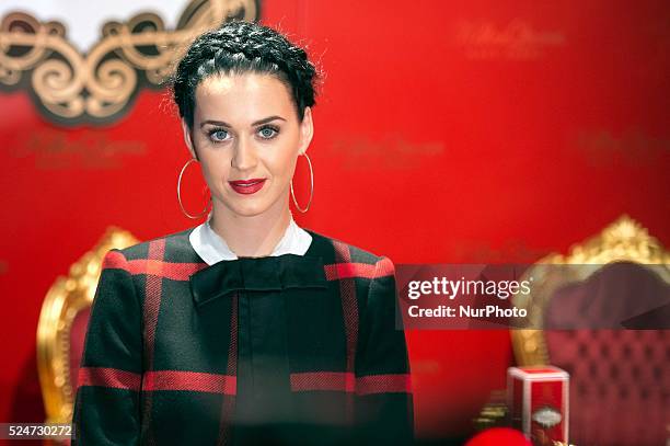 Katy Perry launches the new fragrance 'Killer Queen' in 'Douglas' store in Berlin, on Sept. 25, 2013. Photo: Goncalo Silva/NurPhoto.