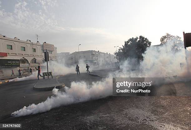 AlDaih-Bahrain , Funeral of Martyr Jaffer AlDurazy followed by clashes with riot police on February 28, 2014