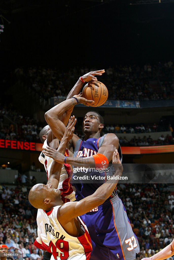 Phoenix Suns v Miami Heat