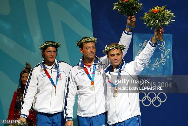 Athens 2004 - Olympic Games. Fencing. Men s team sabre final. The Italian team, silver medalist. Jeux Olympiques Athenes 2004 - Escrime. Finale du...