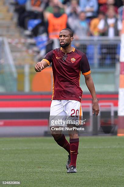Seydou Keita during the Italian Serie A football match A.S. Roma vs S.S.C. Napoli at the Olympic Stadium in Rome, on april 25, 2016