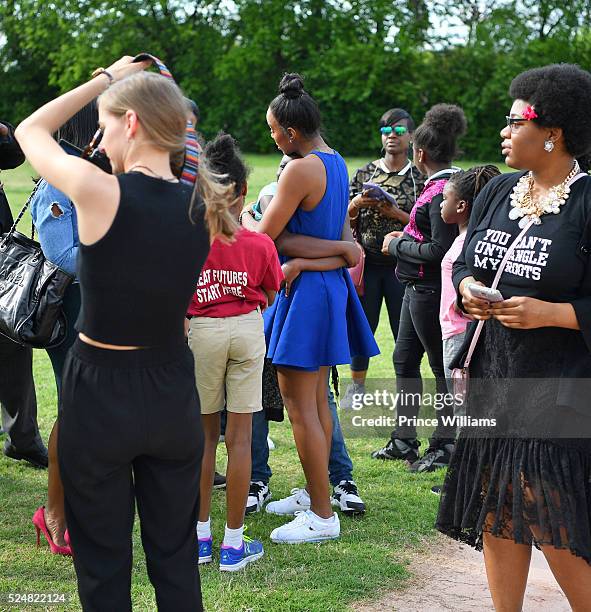 Singer Kelly Rowland visits the Boys and Girls Club on April 26, 2016 in Atlanta, Georgia.