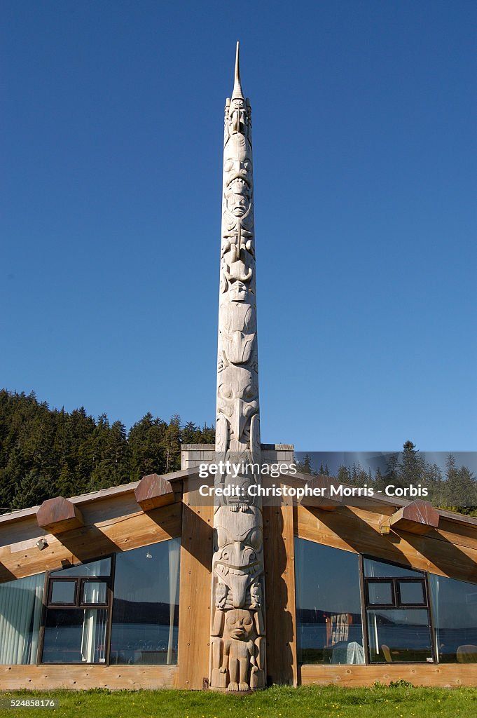 A Community Prepares to Bury Its Ancestors