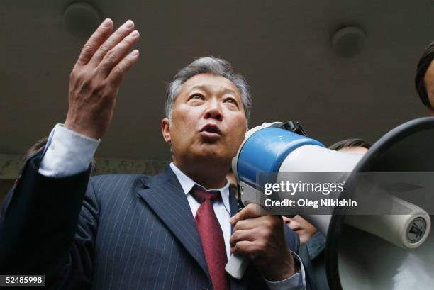 Kurmanbek Bakiyev, acting president of Kyrgyzstan, speaks about his policy outside the parliament building March 26, 2005 in Bishkek, Kyrgyzstan....