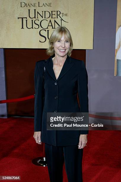 Victoria Tennant arrives at the world premiere of "Under the Tuscan Sun" at the El Capitan Theater.