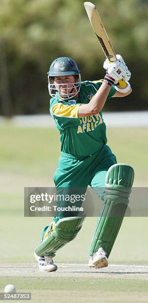 Cri - Zelda Brits of South Africa plays a shot during the International Womens Cricket World Cup match between South Africa and Australia at the L.C...