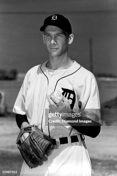 Pitcher Hal Newhouser of the Detroit Tigers poses for a portrait during March, 1948 Spring Training in Lakeland, Florida.