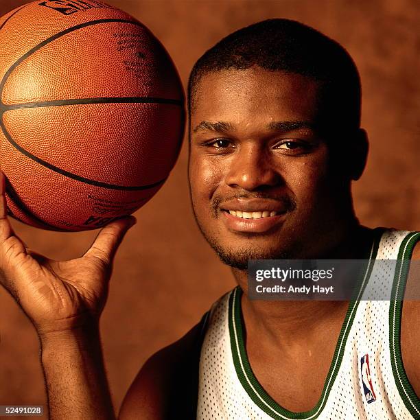Antoine Walker 1997 Photos and Premium High Res Pictures - Getty Images