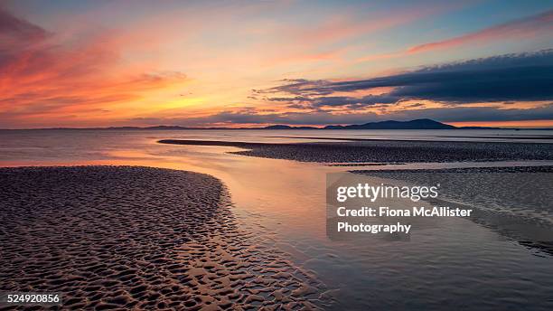 fire over the firth - cumbrian coast stock-fotos und bilder