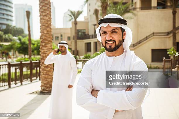 arabische scheich porträt - arab face stock-fotos und bilder