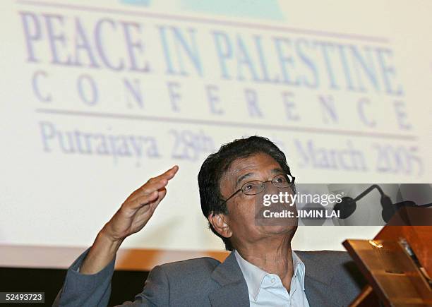 Ismail Rajoli 56 Razali Ismail Stock Photos, High-Res Pictures, and Images - Getty Images