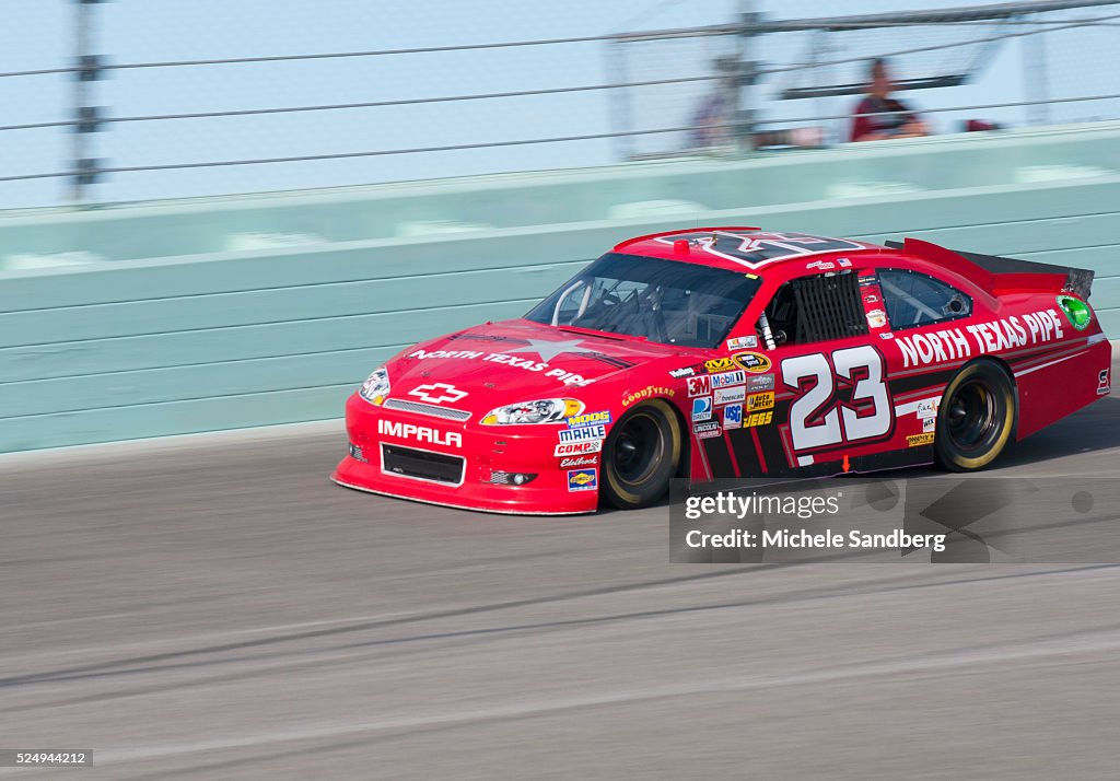 NASCAR - Ford EcoBoost 400 - Race