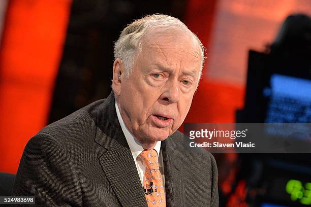 Boone Pickens visits FOX Business Network's "Wall Street Week" at FOX Studios on April 27, 2016 in New York City.