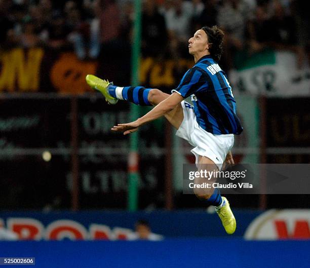 Zlatan Ibrahimovic of FC Internazionale in action during the "Italy Super Cup" match played between Inter and Roma at "Giuseppe Meazza" stadium in...