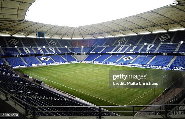 Fussball: 1. Bundesliga 04/05, Hamburg; Hamburger SV; Blick aus der VIP Lounge des HSV in der AOL-Arena bei leerem Stadion 20.11.04.