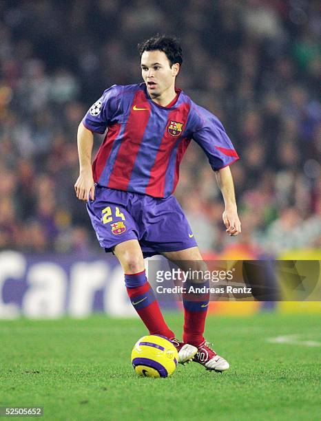 Fussball: Champions League 04/05, Barcelona; FC Barcelona - Celtic Glasgow 1:1; Andres INIESTA / Barca 24.11.04.