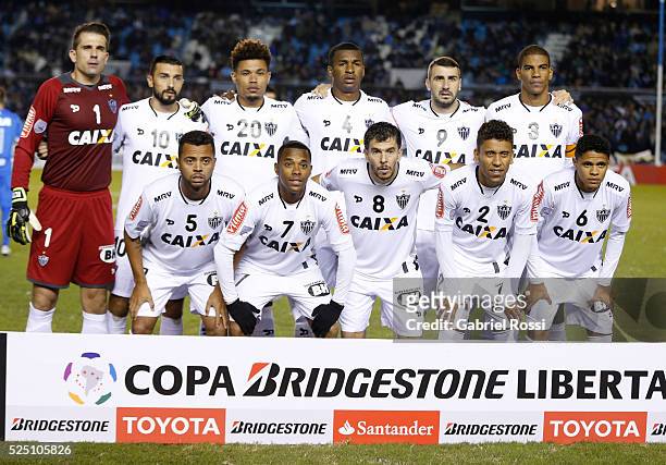 Players of Atletico Mineiro pose for a photo prior the first leg match between Racing Club and Atletico Mineiro as part of round of 16 of Copa...