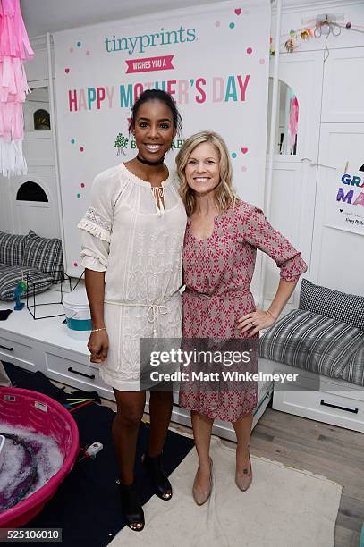 Singer Kelly Rowland attends the Baby2Baby Mother's Day Party presented by Tiny Prints at AU FUDGE on April 27, 2016 in West Hollywood, California.