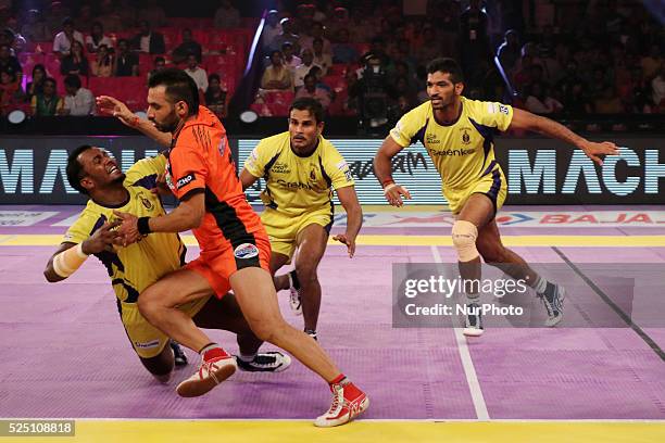 Mumba and Telgu Titans team players in action during the Pro Kabaddi league matches at Sawai Mansingh Indoor Stadium in Jaipur ,India, 26 July,2015....