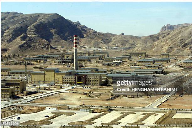 Picture shows general view of Isfahan nuclear power plant 295 km from Tehran 30 March 2005. AFP PHOTO/HENGHAMEH FAHIMI