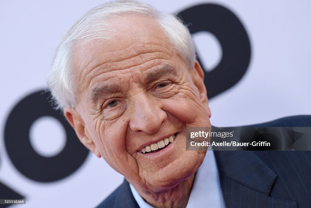 Actor Garry Marshall arrives at the Open Roads World Premiere Of