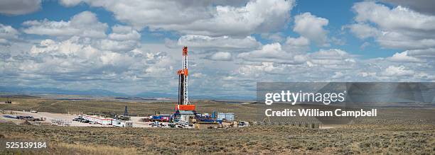 Patternson Rig 147 Hydraulic Drilling Rigs Stock Photos, High-Res Pictures, and Images ...