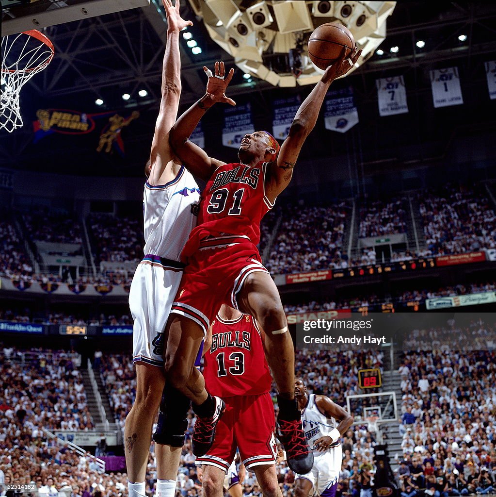 Rodman Dennis Rodman of the Chicago Bulls goes up for a hook shot against ...