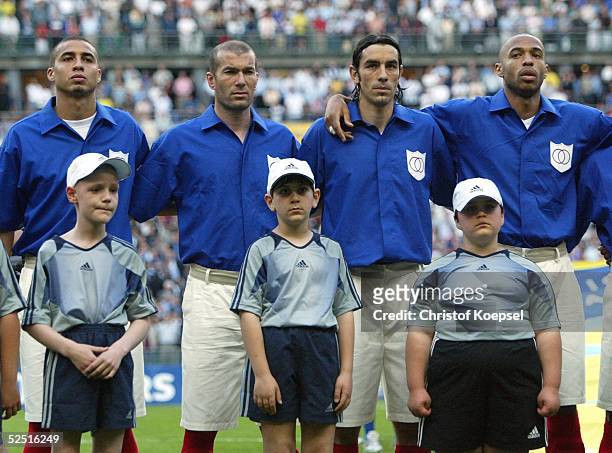 ¿Cuánto mide David Trezeguet? Laenderspiel-2004-st-denis-frankreich-brasilien-david-trezeguet-zinedine-zidane-robert-pires