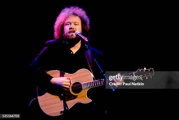 Musician Don Schlitz performs, Chicago, Illinois, December 1, 1994.