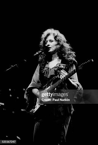 Musician Bonnie Raitt performs onstage at the Verizon Center, Indianapolis, Indiana, August 1, 1991.