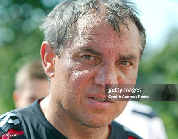 Fussball: 1. Bundesliga 04/05, Muenchen; FC Bayern Muenchen / Training; Trainer Felix MAGATH 18.07.04.