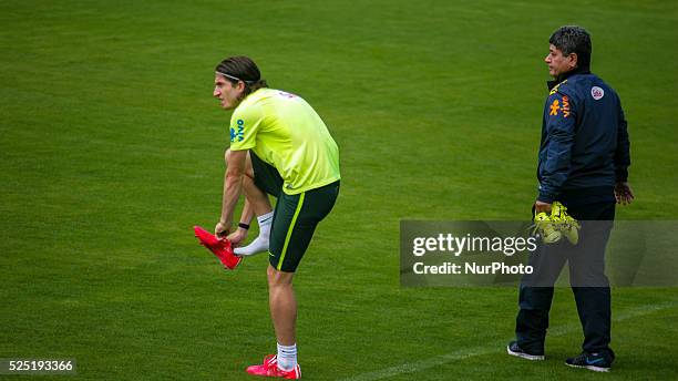 Players are warming this morning during preparation for the Copa America, which will be played in Chile from June 11. The Brazil debut on the 14th,...