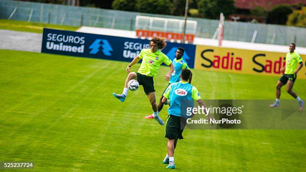Players are warming this morning during preparation for the Copa America, which will be played in Chile from June 11. The Brazil debut on the 14th,...