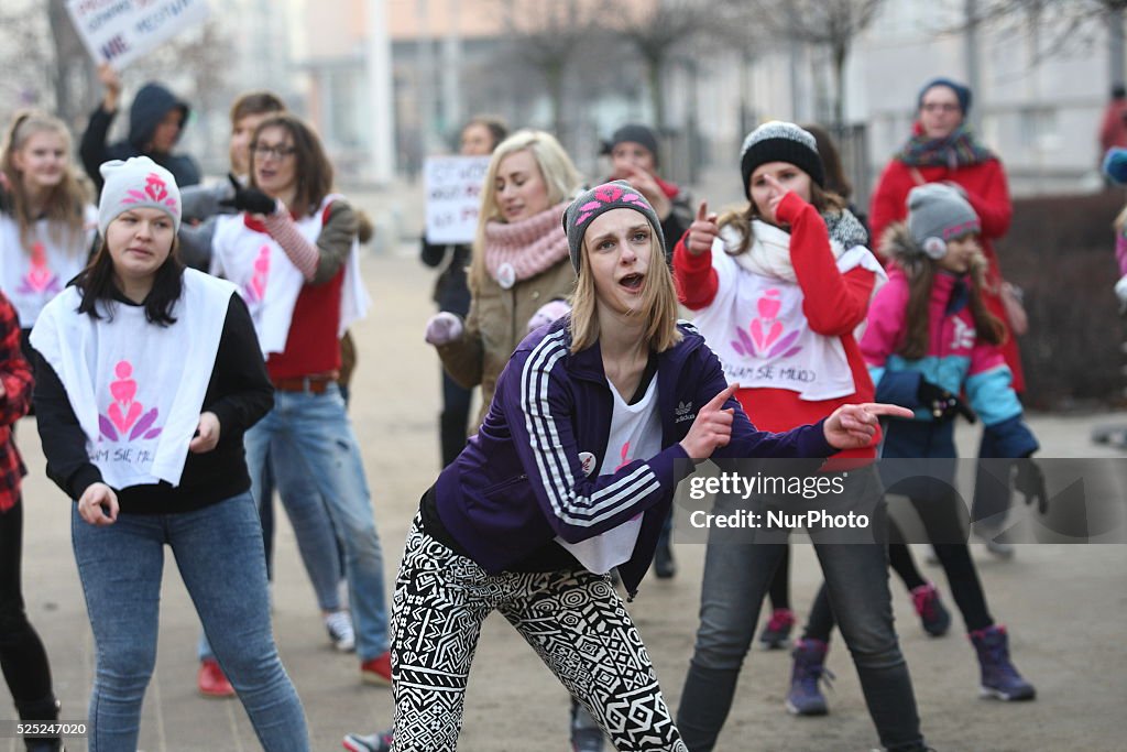 One Billion Rising - Dance against violence in Gdynia