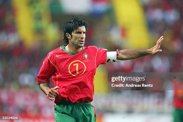 Fussball: Euro 2004 in Portugal, Halbfinale / Spiel 29, Lissabon; Portugal 1; LUIS FIGO / POR 30.06.04.