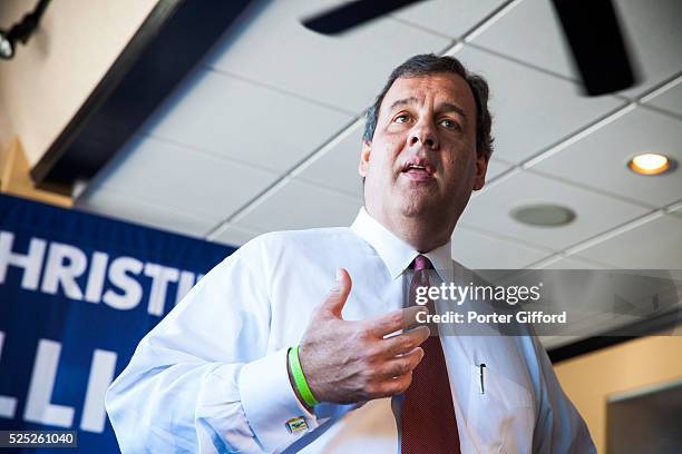 Presidential candidate and New Jersey Governor Chris Christie meets with voters in Milford, NH on July 1th, 2015.