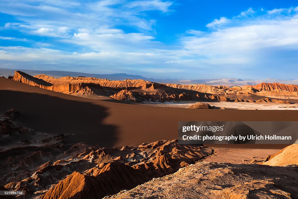 Valle De La Luna Atacama Desert Chile High Res Stock Photo Getty Images valle-de-la-luna-atacama-desert-chile-high-res-stock-photo-getty-images