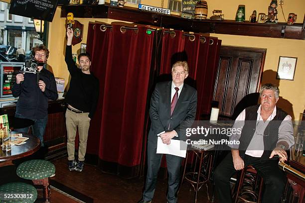On Thursday State Secretary of the ministry of health Martin van Rijn presented the anti-smoking campaign to promote smoke free pubs. At an Irish pub...